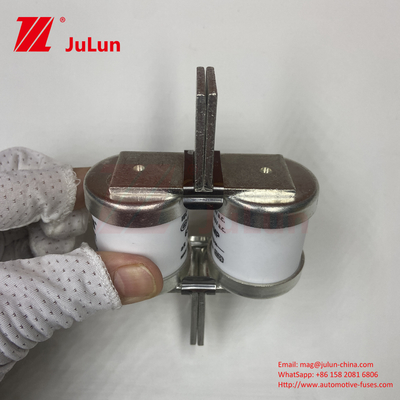 BUSSMANN 630MMT 690V सिरेमिक कॉपर ऑटोमोटिव फ्यूज M6/M8 इंस्टॉलेशन 630A इलेक्ट्रिक करंट सेफ्टी फ्यूज