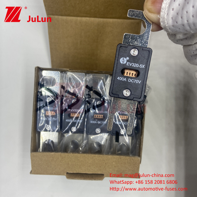 EV320-5C-100A-N 70VDC स्क्रू में M6 M8 माउंटिंग प्रकार कार ब्लेड फ्यूज 80-500 एम्पियर स्थिरता बनाए रखें