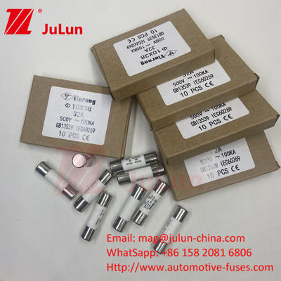 10*38 मिमी फ्यूज 15 ए 690 वीडीसी पैनल माउंट सोलर पीवी फ्यूज मजबूत पीवी स्ट्रिंग सुरक्षा के लिए