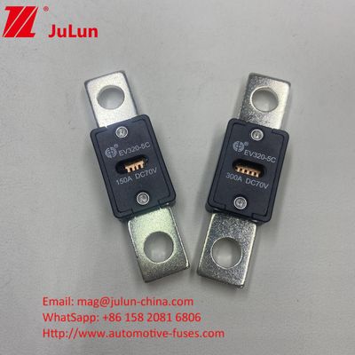 EV320-5C 300A 70VDC ऑटोमोटिव ब्लेड फ्यूज 51 मिमी छेद दूरी और बोल्ट M8 स्थापना मोड के साथ