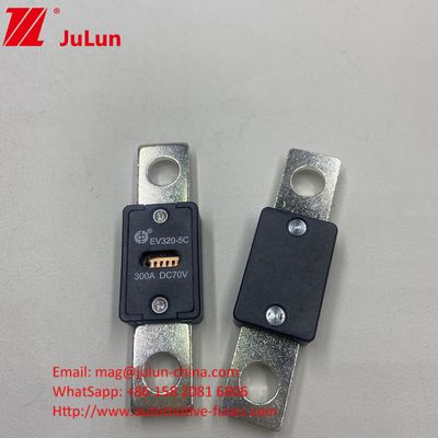 70VDC EV320-C मिनी ब्लेड फ्यूज 500A वोल्टेज रेटिंग 51 मिमी छेद दूरी