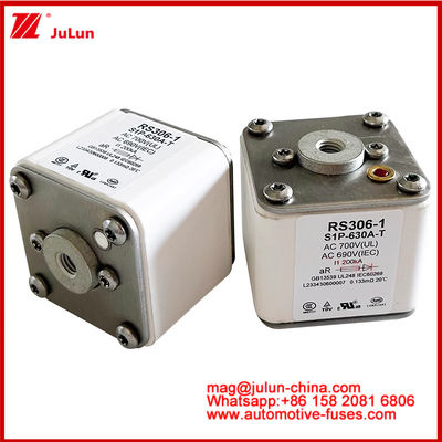 RS306-1 S1P-630A-T AC700 ((UL) Ar AC690V ((IEC) 200KV स्क्वायर कैरेमिक फ्यूज EV या HEV इलेक्ट्रिक वाहन ट्रैक्शन