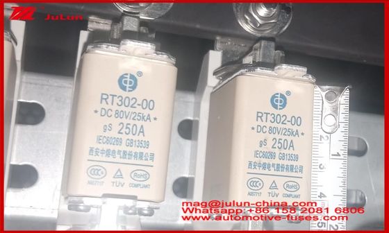 ब्लेड कैरेमिक छोटे कार फ्यूज RT302-00 250A DC80 25KA GG ऑटोमोबाइल माउंट