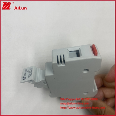 पीवी फ्यूज 10*38 मिमी 30 ए 1000 वीडीसी 6 केवी रेटेड इम्पल्स वोल्टेज का सामना करें 20kA की उच्च तोड़ने की क्षमता के साथ सौर पीवी फ्यूज