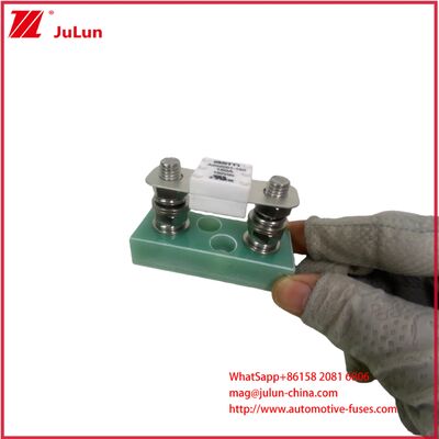 FHR39-M8-01 ASTM फ्यूज इलेक्ट्रिक वाहन मोटरसाइकिल बैटरी पैनल धारक कार फ्यूज धारक नामित वोल्टेज