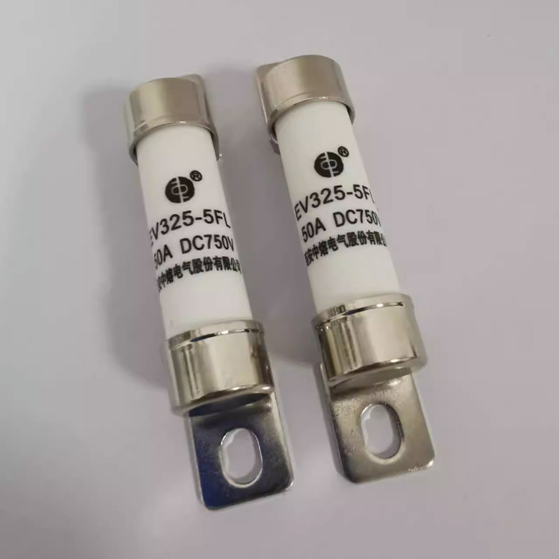 सड़क वाहन के लिए 750VDC 10A-50A इलेक्ट्रिक वाहन फ्यूज EV325 5FL EV बोल्टेड प्रकार