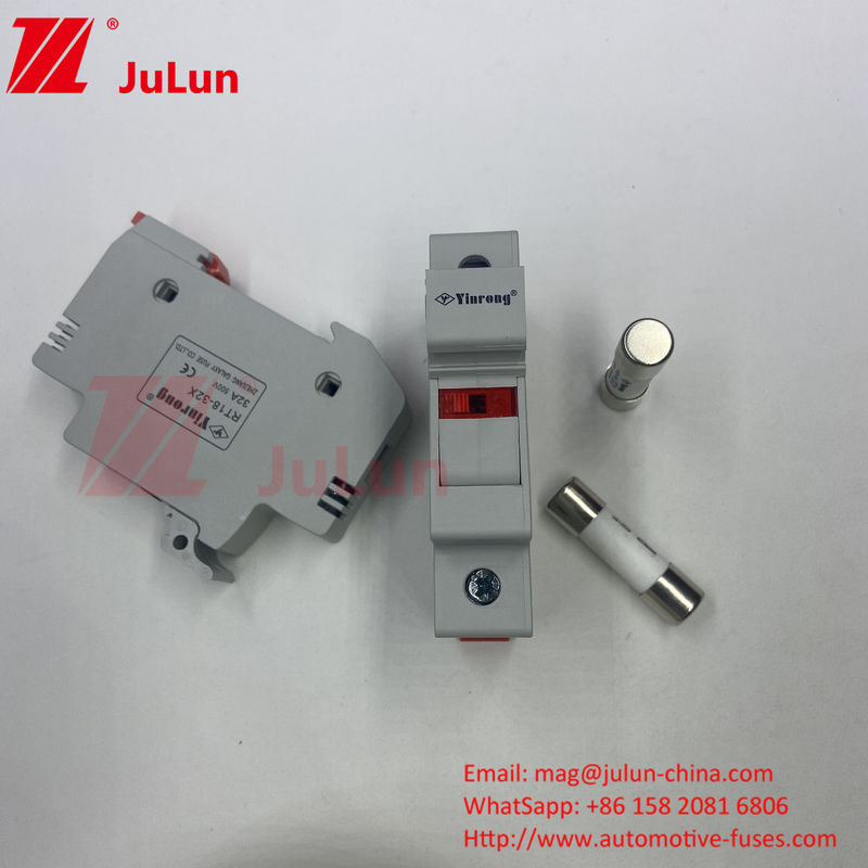 30kA तोड़ने की क्षमता सौर पीवी फ्यूज / दीन रेल सौर फ्यूज धारक मॉड्यूल सुरक्षा के लिए